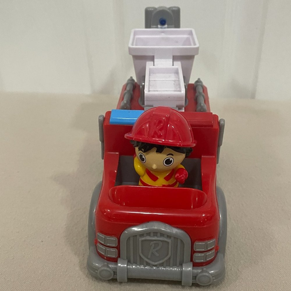 Bundle: Ryan's World Vehicles - Picture 7 of 11